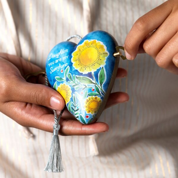 Daughter You Are My Sunshine Musical Keepsake Heart – Sunflower Design with Key & Tassel - Image 4